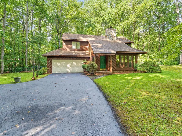 116 Laguna Ln, Greenwood, SC 29646