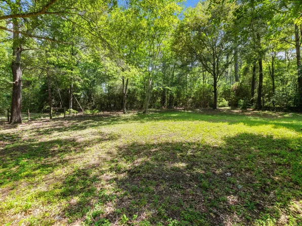 19747 Village Forest Dr, Montgomery, TX 77356