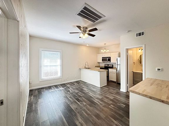 2nd image of 4926 Reiger Ave APT C