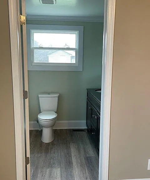 1605 Broad St NE — Photo 9