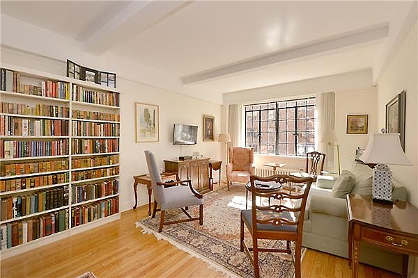 1st image of 325 E 41st St APT 406