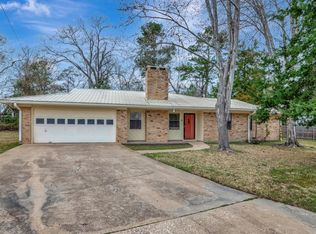 104 Aspen St, Lufkin, TX 75901