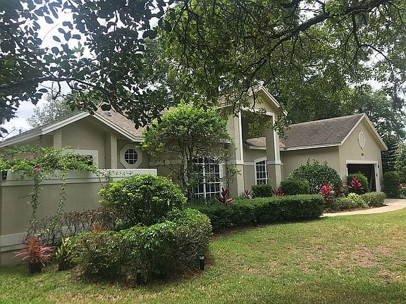 4th image of 2435 Sweetwater Cc Place Dr