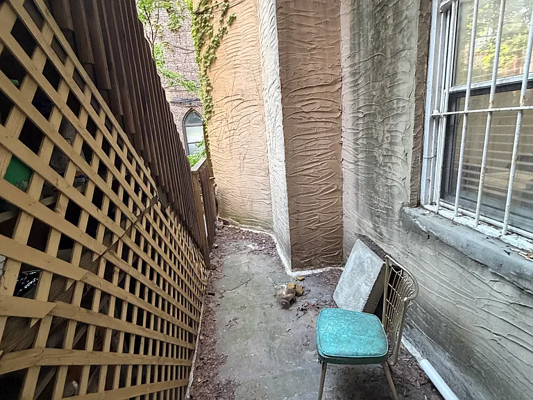 710 Hudson St #G — Photo 18