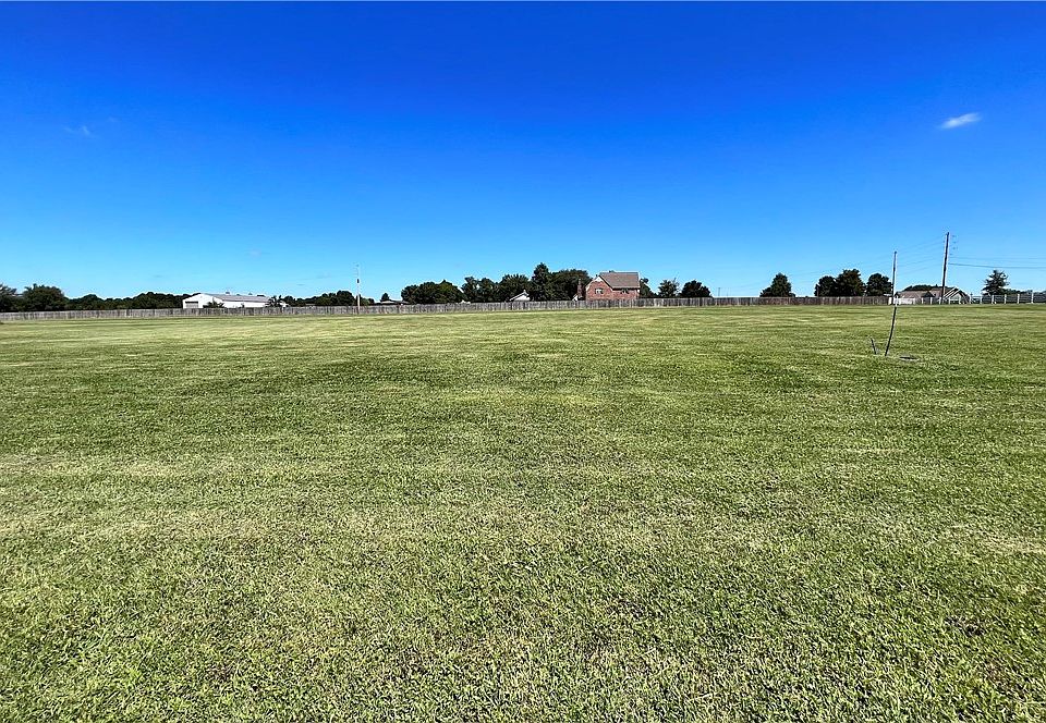 2nd image of 1564 Eagle Ridge Ter