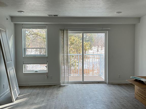 5th image of 440 N 36th St #312