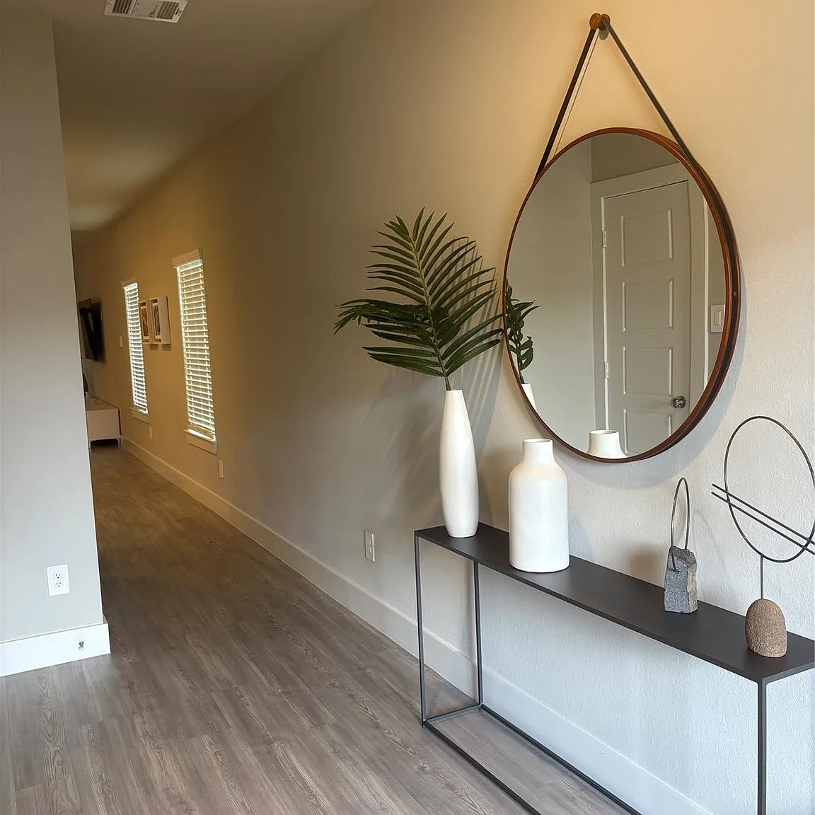 4 bed, 2.5 bath, 2421 sqft, $2,650 — Photo 3