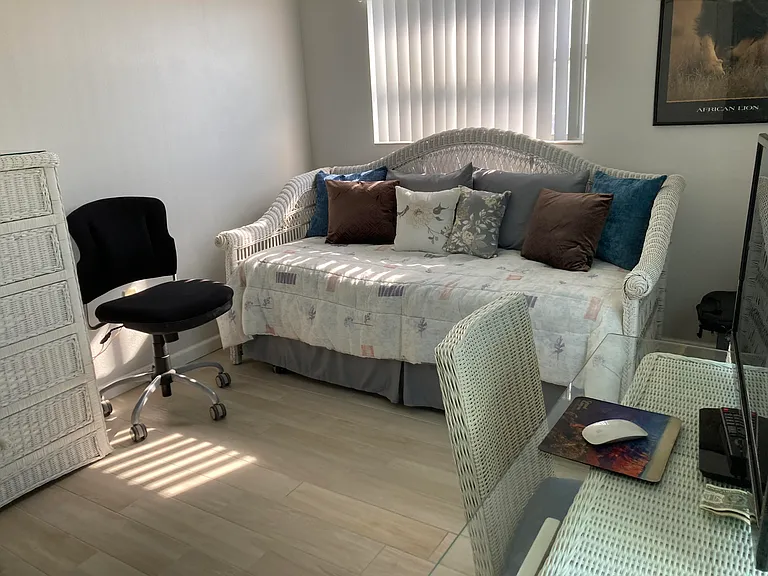 190 E Olmstead Dr #C1 — Photo 11