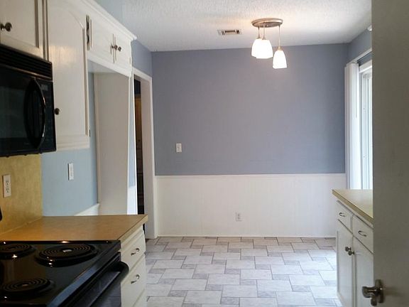 4th image of 614 W Forest Dr