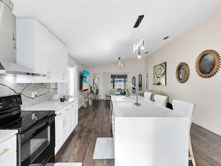 106 Edgewater Dr — Photo 8