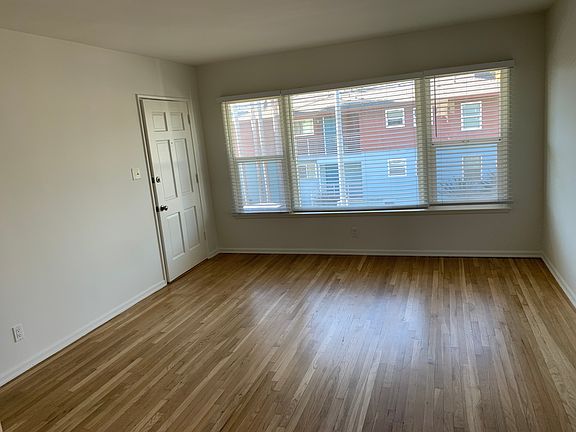 2nd image of 2408 Penmar Ave