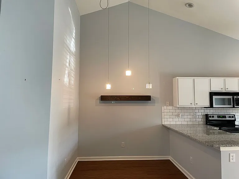 221 Hibiscus Way — Photo 4
