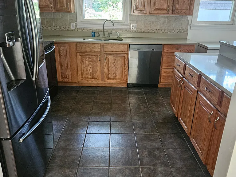 114 Meroyn Dr — Photo 6