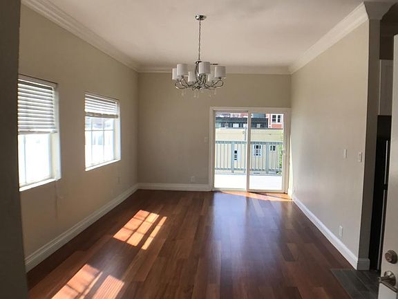 4th image of 1121 Kearny St #A