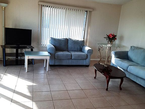 5th image of 1107 Shoreview Dr