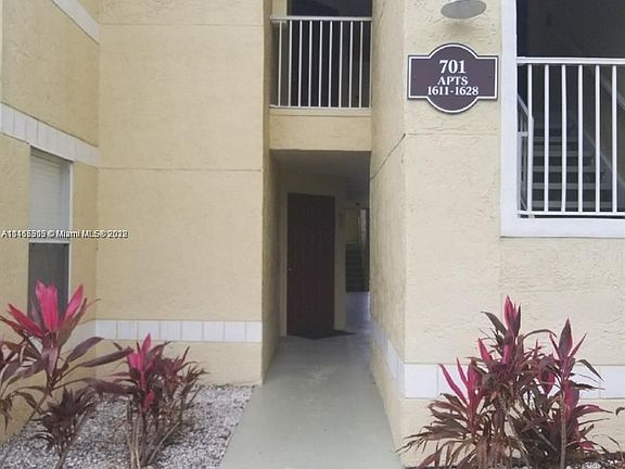 2nd image of 701 Vista Isles Dr APT 1613