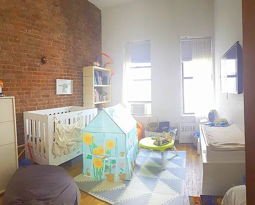 Rented by Manhattan Spaces | media 24