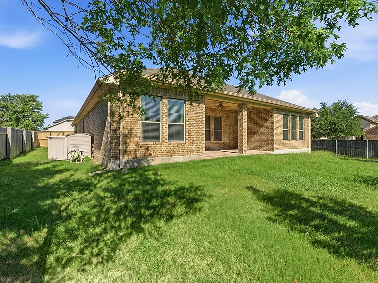 2508 Hilltop Divide Ln — Photo 38