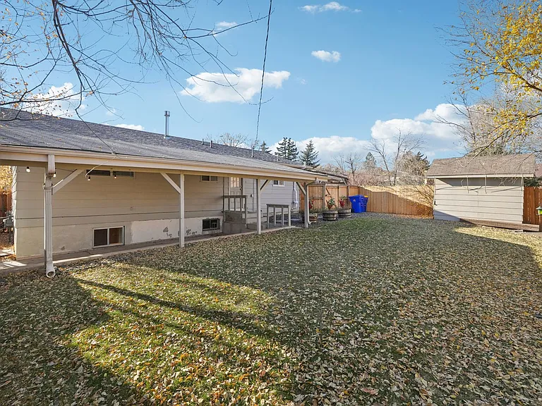 1235 Tonka Ave — Photo 34