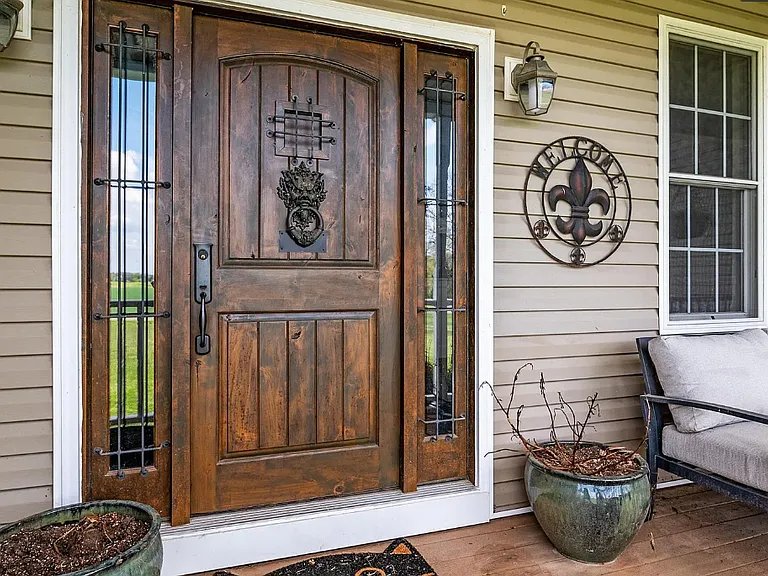 1097 Underwood Rd — Photo 4