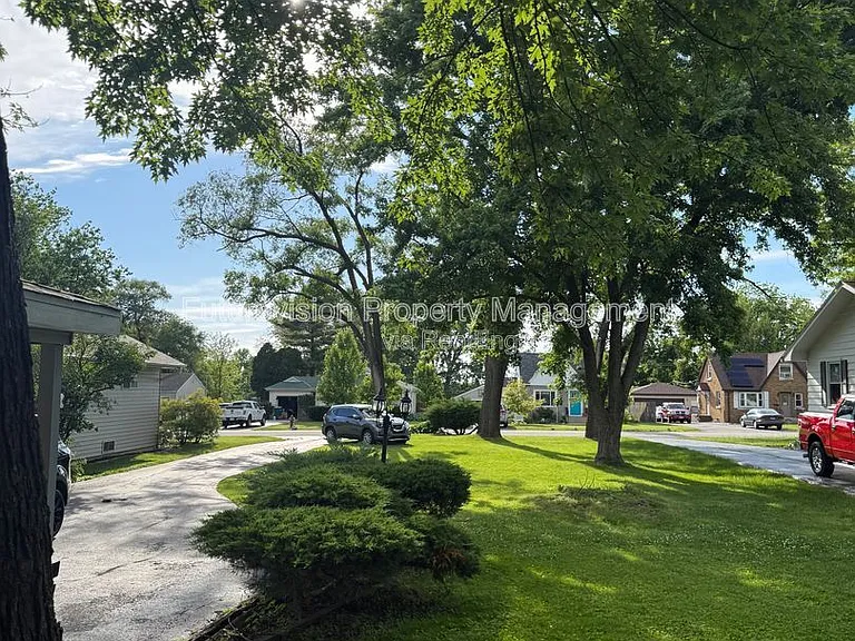 122 N Hamilton St — Photo 9
