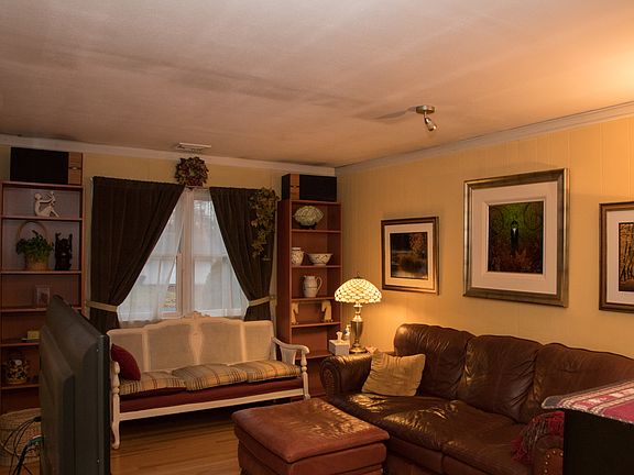 2nd image of 1 Foster Ct