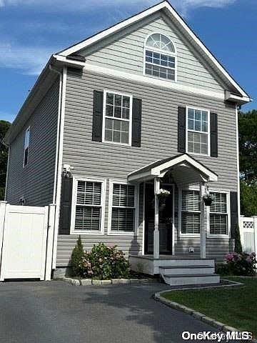1st image of 107 7th Avenue
