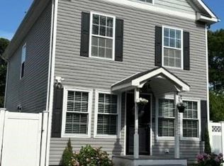 107 7th Ave, Holtsville, NY 11742
