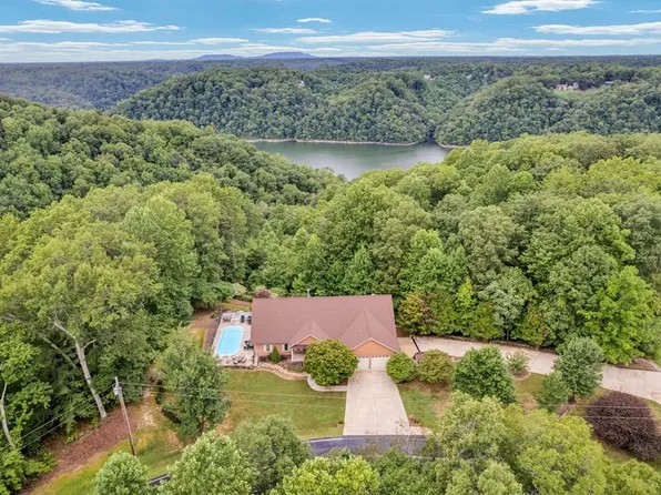 1005 Riverwatch Trce, Sparta, TN 38583