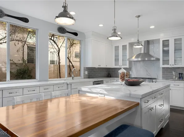 1404 Colony Pine St, Las Vegas, NV 89144