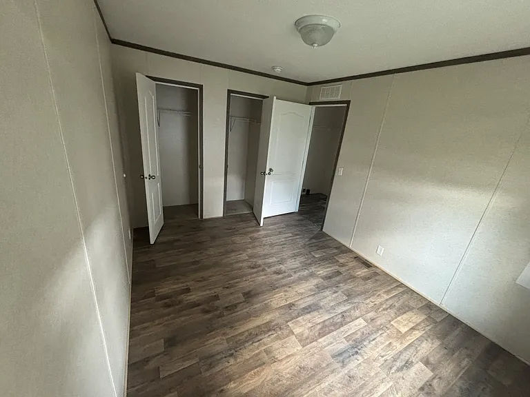 18 SW Rex St — Photo 4