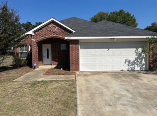 222 Wright Blvd, Grand Prairie, TX 75050