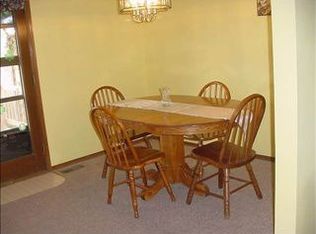 2421 N Chadsworth St, Wichita, KS 67205