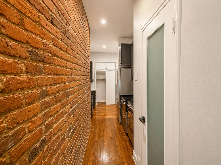 57 Thompson St #1B — Photo 7