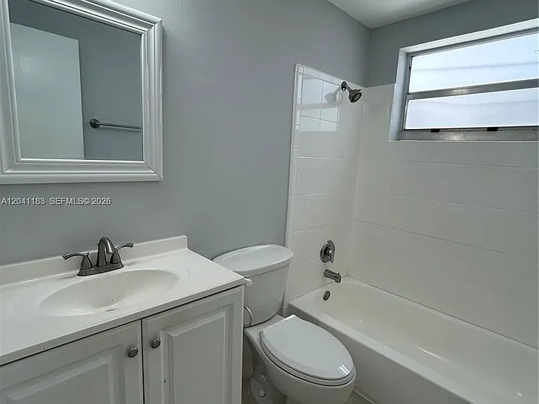 1346 Alton Rd #A1 — Photo 5