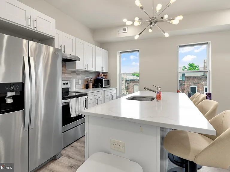 537 N 35th St #3 — Photo 7