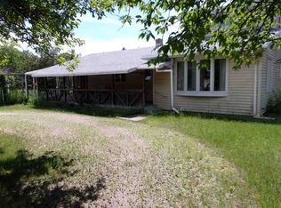N4381 Ostrander Rd, New London, WI 54961