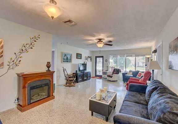 Home For Sale In Boca Square