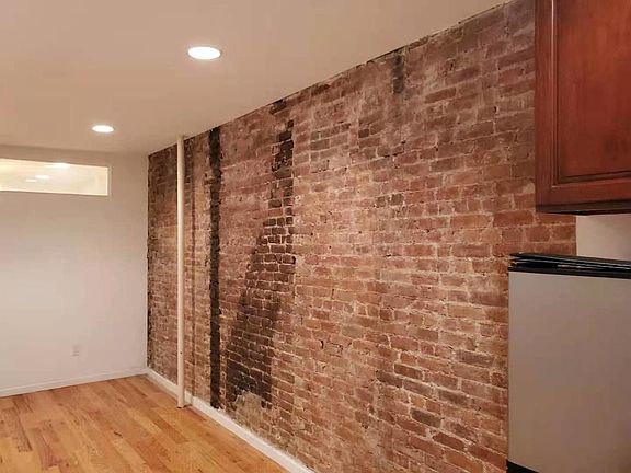 3rd image of 34 Orchard St APT 4