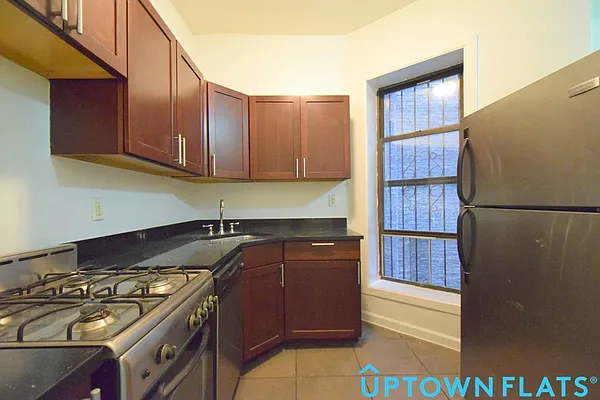 Rented by Uptown Flats LLC | media 9