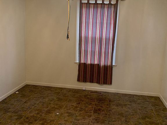 5th image of 1331 Courtney Dr