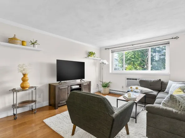 326 Broadway APT 13, Somerville, MA 02145