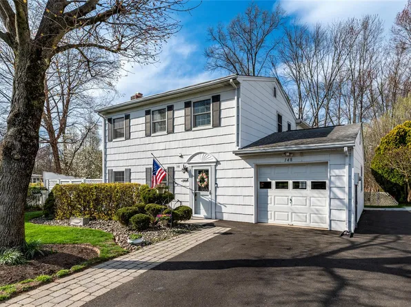 148 Lake Road, Valley Cottage, NY 10989