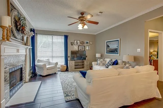 2309 Claremont Ct — Photo 8