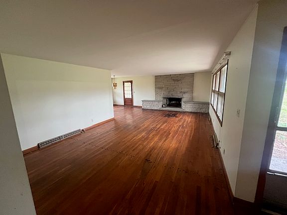 5th image of 2281 Union Rd