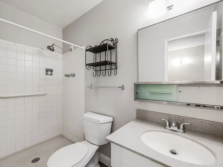 9026 E Mansfield Ave — Photo 15
