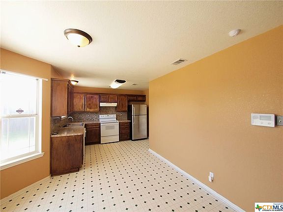 5th image of 2604 Thoroughbred Dr