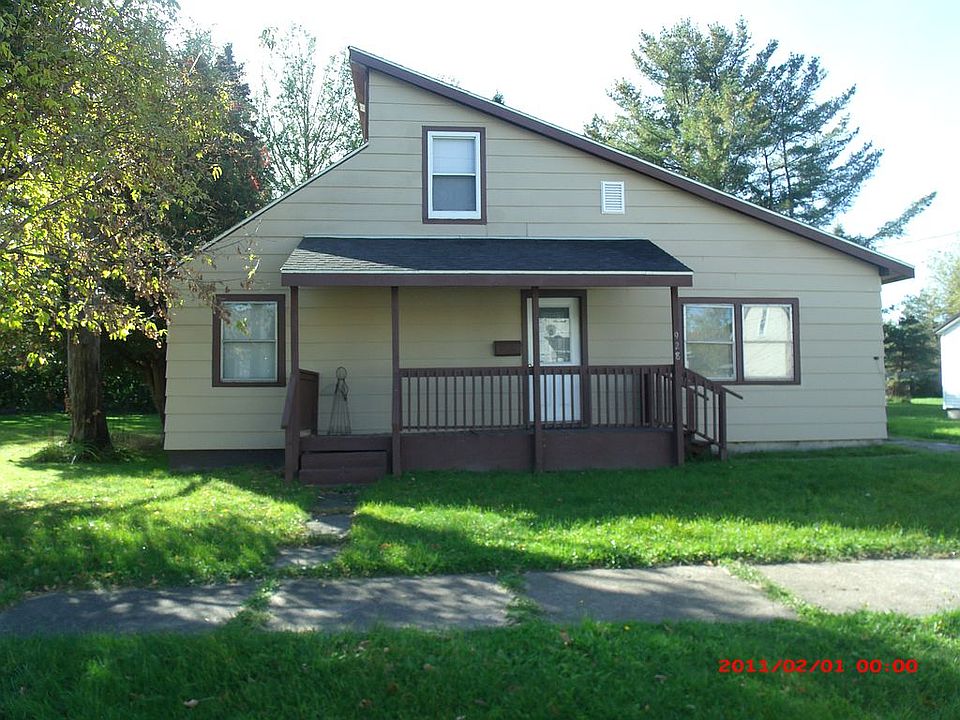 1st image of 928 Cedar St