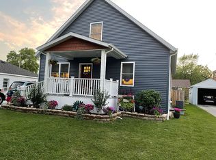 606 Oak St, Essexville, MI