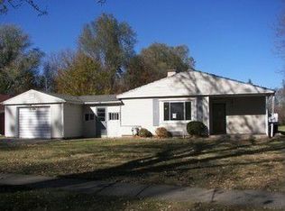 1209 S Lakeview Ave, Sturgis, MI 49091